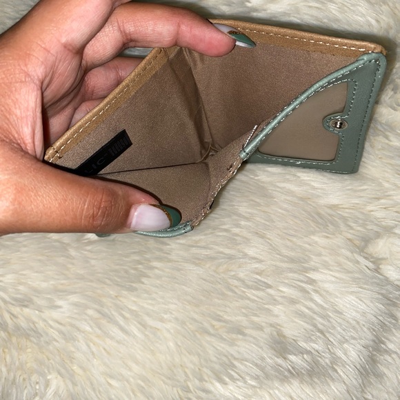 Target mini wallet🐆 - Picture 4 of 4
